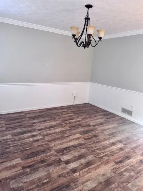 441 Monmouth Dr gallery image 6