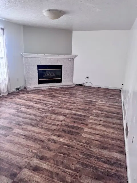 441 Monmouth Dr gallery image 7