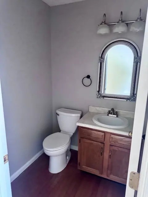 441 Monmouth Dr gallery image 9