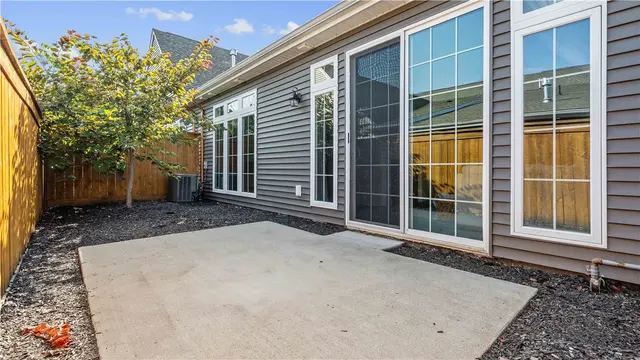 441 Roebling Ct gallery image 7