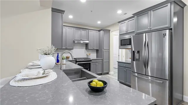 441 Roebling Ct gallery image 21