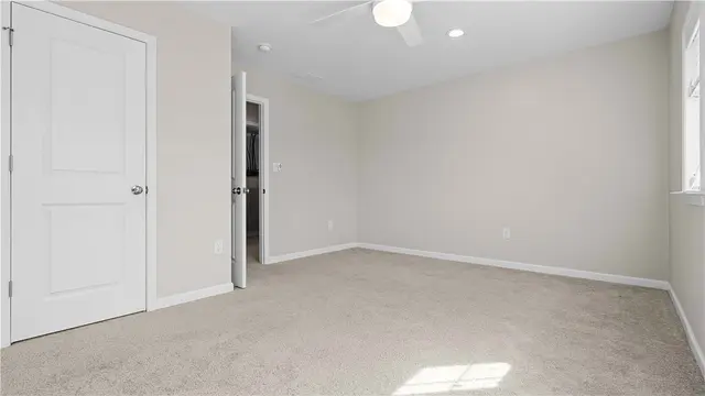 441 Roebling Ct gallery image 23