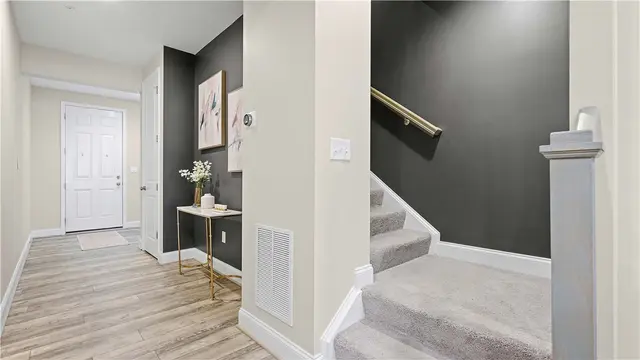 441 Roebling Ct gallery image 26