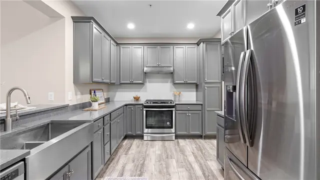 441 Roebling Ct gallery image 28