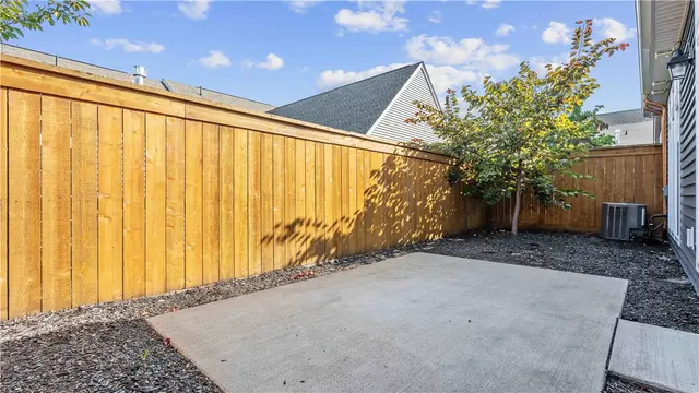 441 Roebling Ct gallery image 29