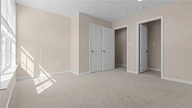 441 Roebling Ct gallery image 30