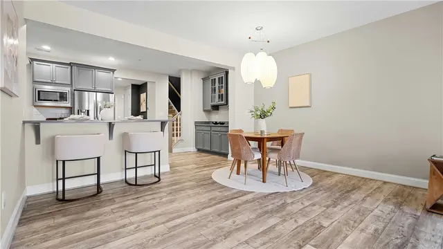 441 Roebling Ct gallery image 36
