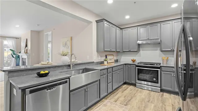 441 Roebling Ct gallery image 37