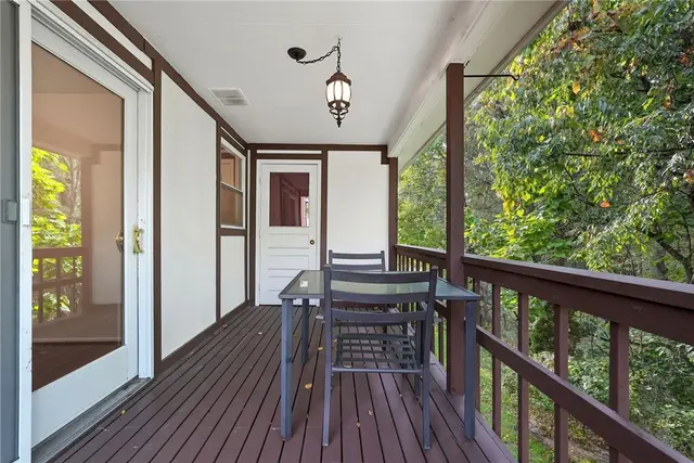 4433 Laurel Oak Drive gallery image 12
