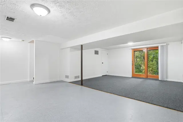 4433 Laurel Oak Drive gallery image 19