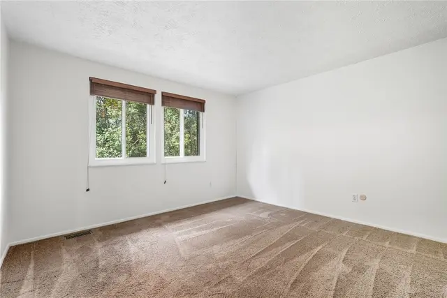 4433 Laurel Oak Drive gallery image 21
