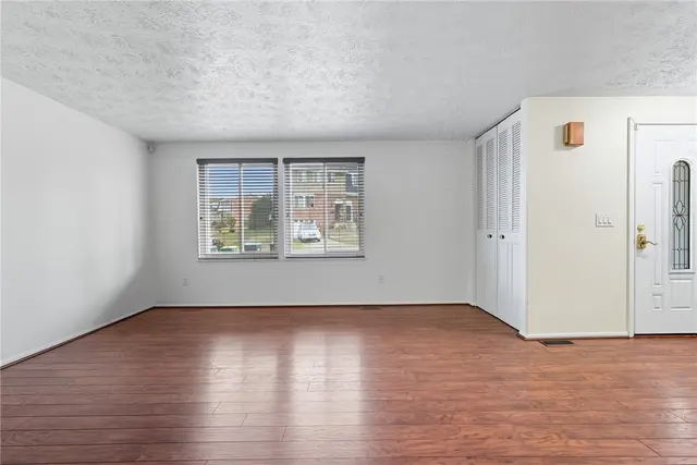 4433 Laurel Oak Drive gallery image 25
