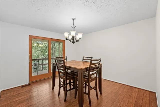 4433 Laurel Oak Drive gallery image 32