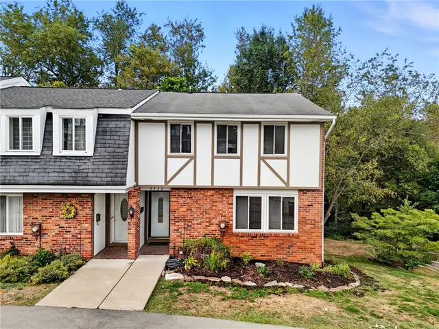 4433 Laurel Oak Drive gallery image 34