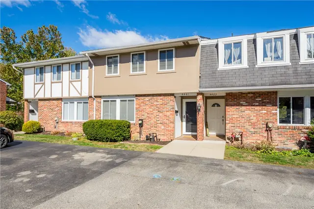 4461 Laurel Oak Dr gallery image 3