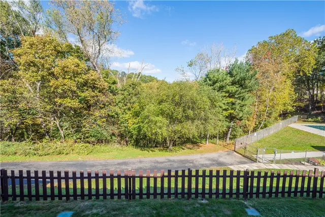 4461 Laurel Oak Dr gallery image 9