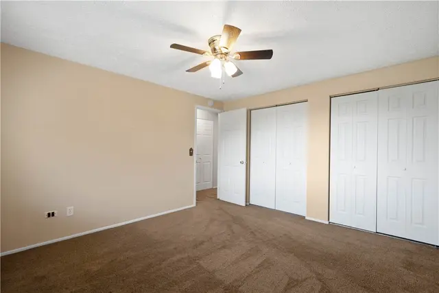 4461 Laurel Oak Dr gallery image 12