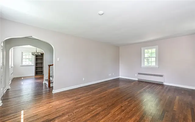 4461 Mount Royal Blvd gallery image 5