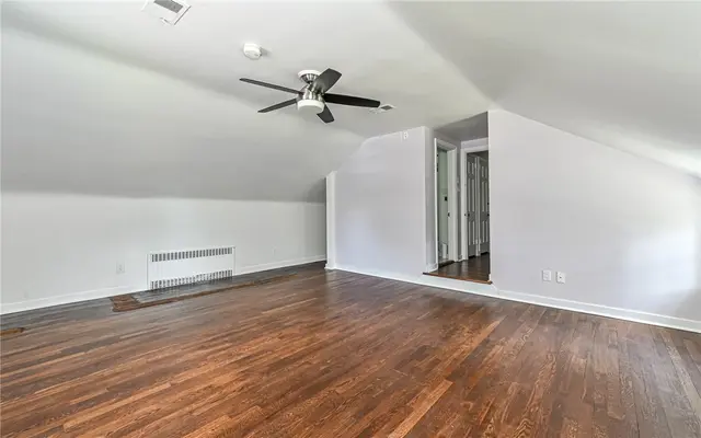 4461 Mount Royal Blvd gallery image 11