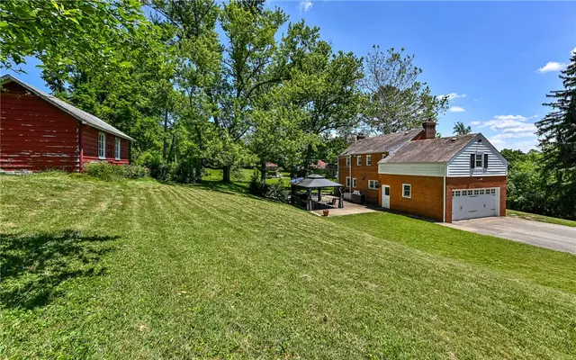 4461 Mount Royal Blvd gallery image 12