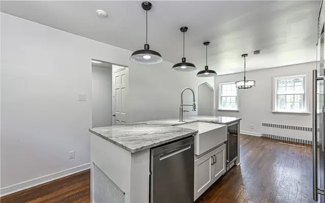 4461 Mount Royal Blvd gallery image 16