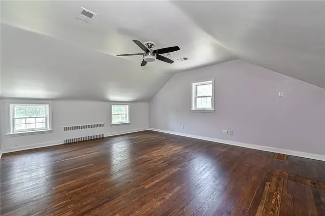4461 Mount Royal Blvd gallery image 40