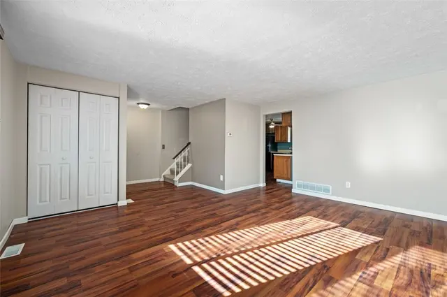 4467 Laurel Oak Dr gallery image 5