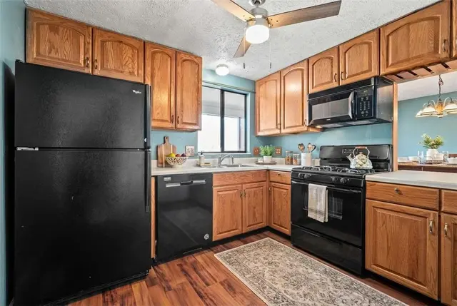 4467 Laurel Oak Dr gallery image 16
