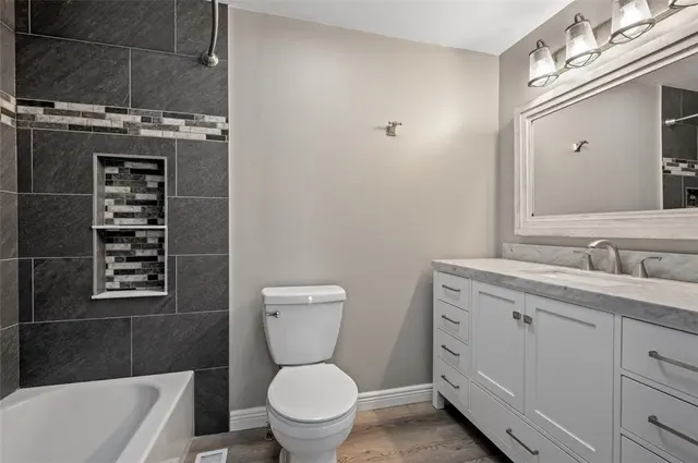 4467 Laurel Oak Dr gallery image 33