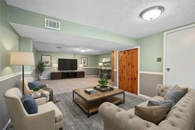 4467 Laurel Oak Dr gallery image 38