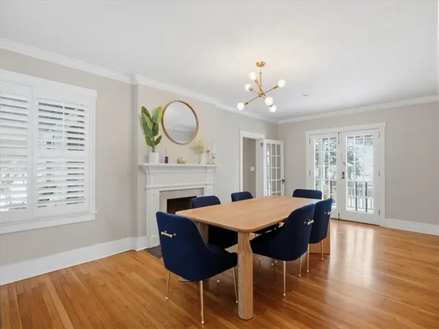 4506 Middle Rd gallery image 4