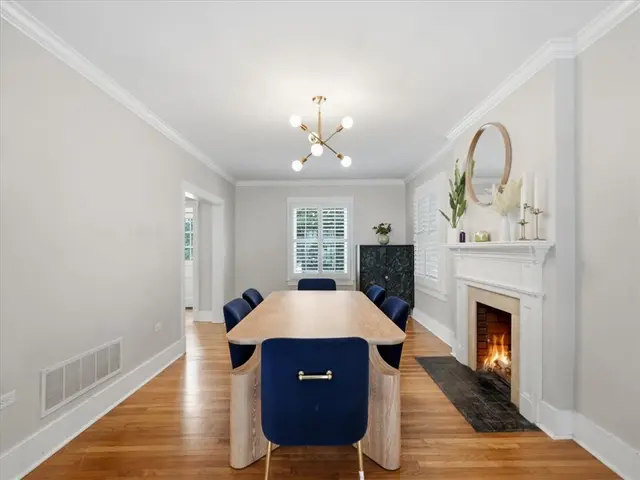 4506 Middle Rd gallery image 5