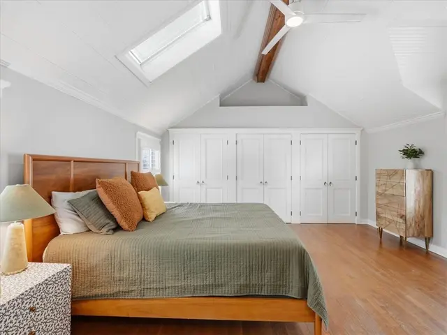 4506 Middle Rd gallery image 13