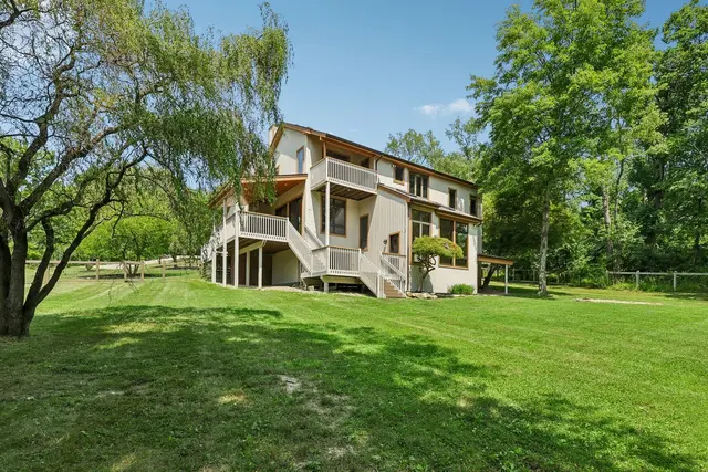 4525 Middle ROAD gallery image 19