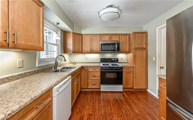 4537 Bucktail Drive gallery image 4
