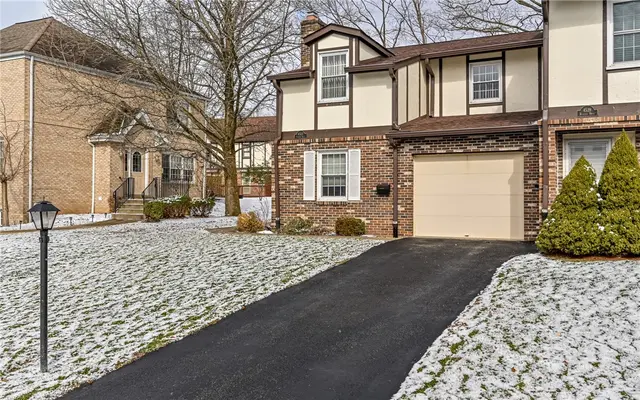 4537 Bucktail Drive gallery image 21