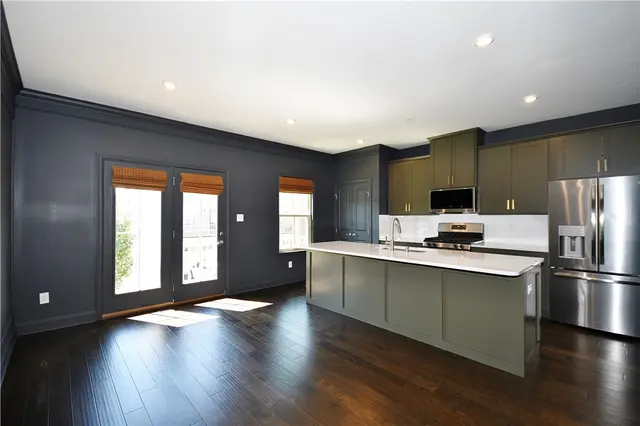 456 Fairmont Drive gallery image 12
