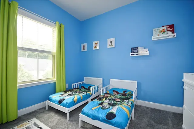 456 Fairmont Drive gallery image 13
