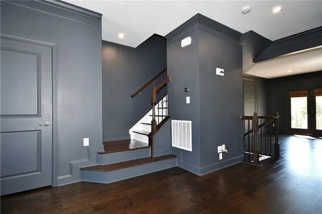 456 Fairmont Drive gallery image 14