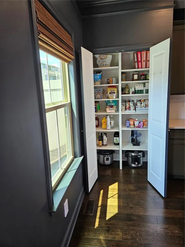 456 Fairmont Drive gallery image 15