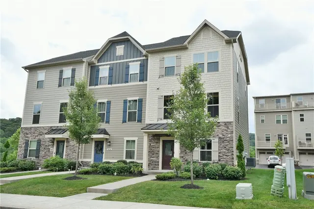 456 Fairmont Drive gallery image 18
