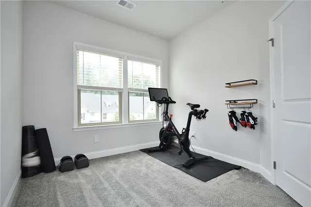456 Fairmont Drive gallery image 21
