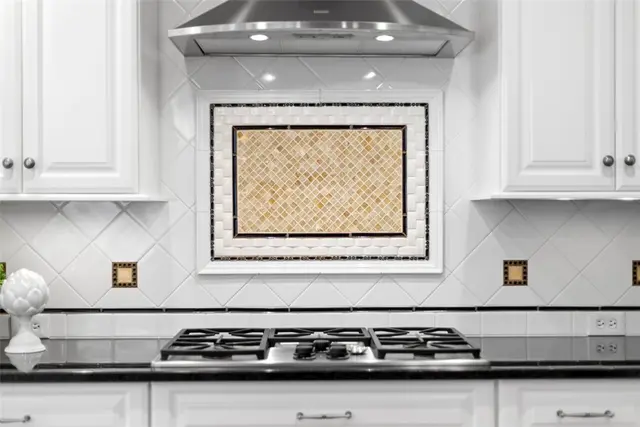 4566 DOGWOOD DR gallery image 31