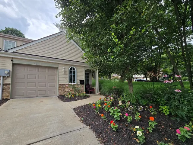 4573 Bucktail Dr