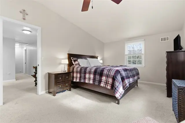 4573 Sylvan Dr. gallery image 2