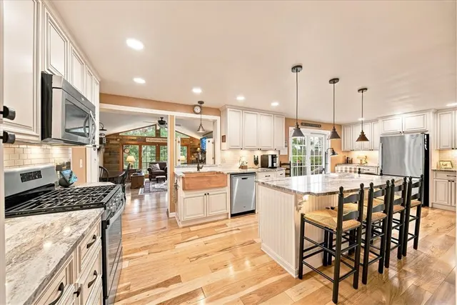459 Troutwood Dr gallery image 15