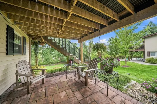 459 Troutwood Dr gallery image 17