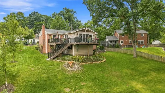 459 Troutwood Dr gallery image 18