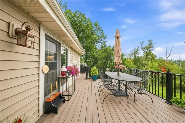 459 Troutwood Dr gallery image 25