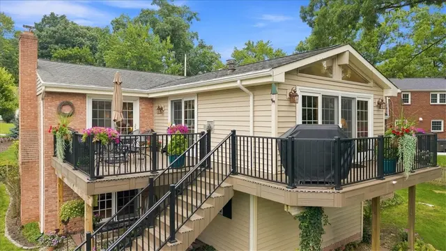 459 Troutwood Dr gallery image 34